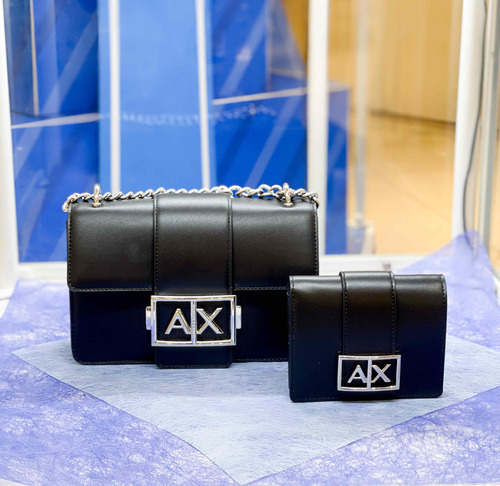 アルマーニエクスチェンジ　ホワイトデー画像