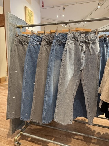 春物新作デニム